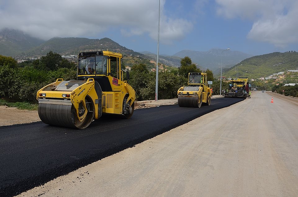Oba Stadyumu yolu asfaltlanıyor