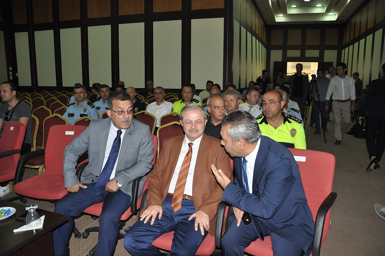 Emniyet Müdürü'nden halka sitem