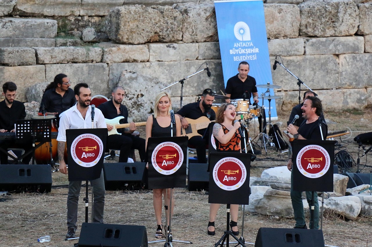 Perge Antik Kenti'nde muhteşem konser