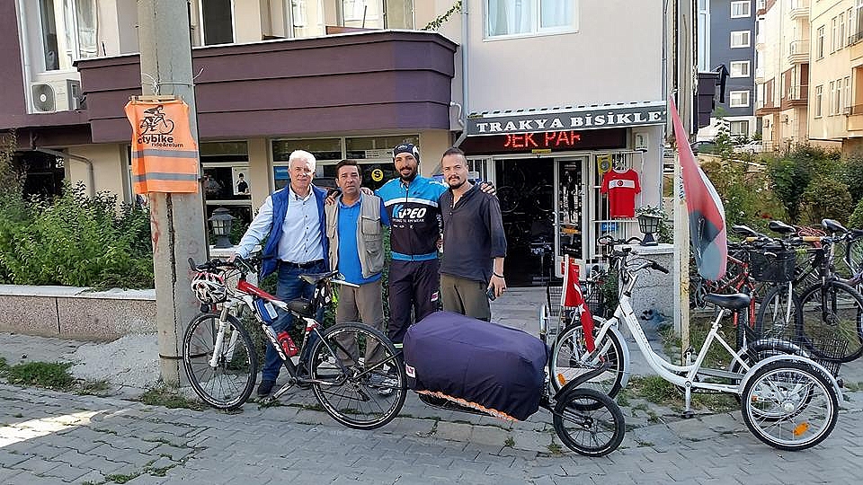 81 ili bisikleti ile gezdi