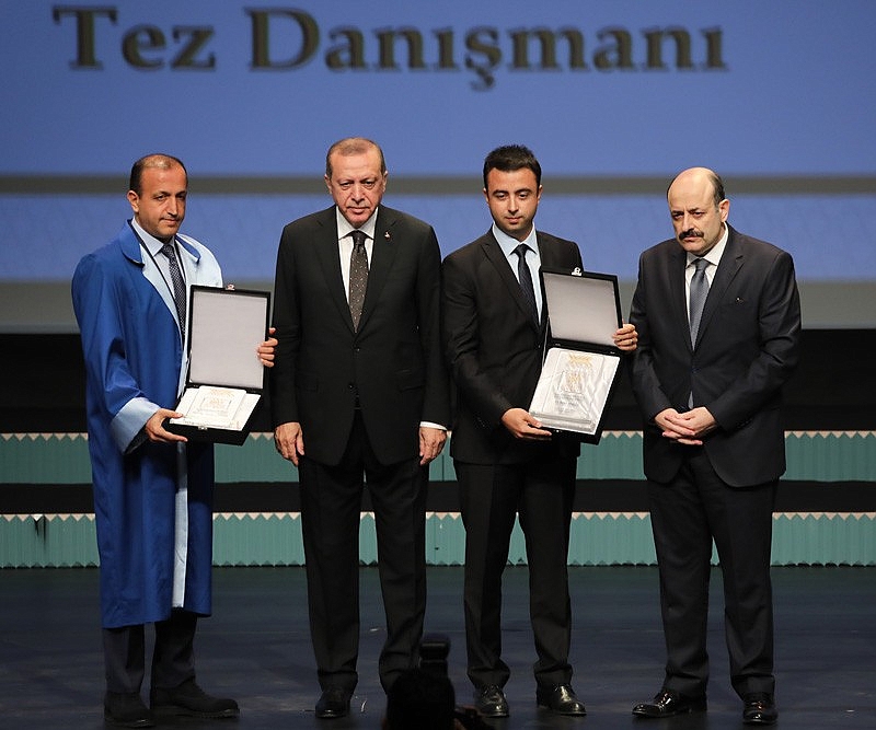 Akdeniz Üniversitesi'ne YÖK Üstün başarı ödülü