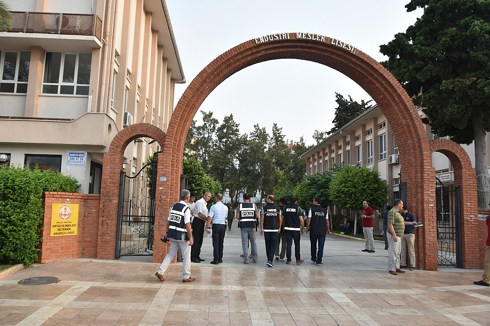 Antalya'da Çocukların Korunmasına Yönelik Denetim Uygulaması