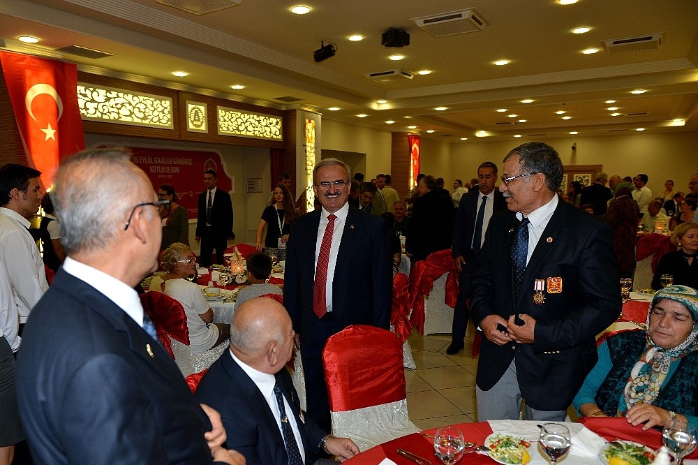 Antalya'da Gaziler ve şehit yakınlarına resepsiyon