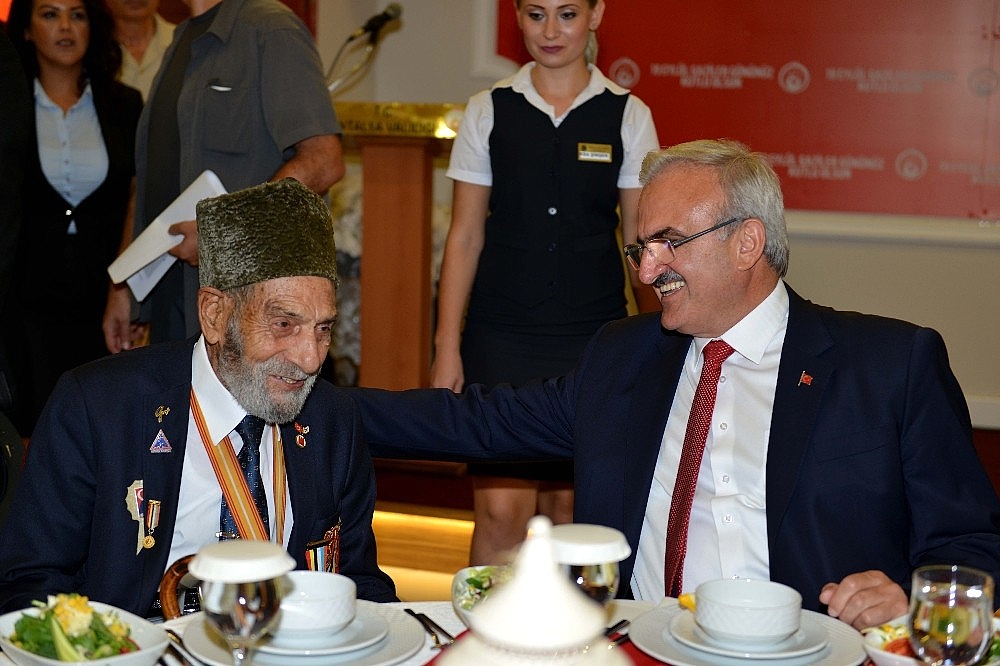 Antalya'da Gaziler ve şehit yakınlarına resepsiyon