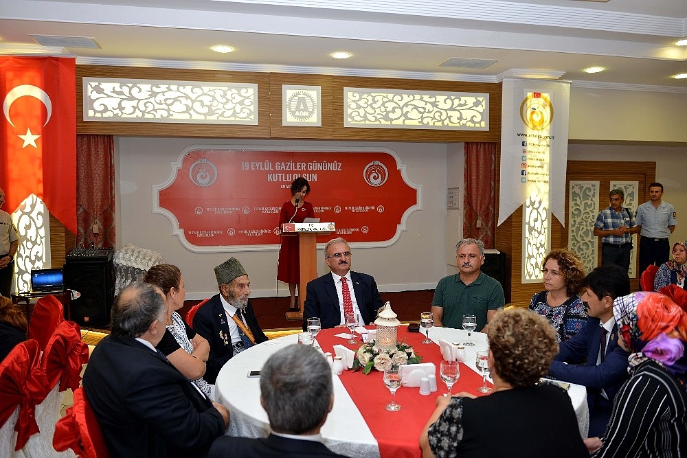 Antalya'da Gaziler ve şehit yakınlarına resepsiyon