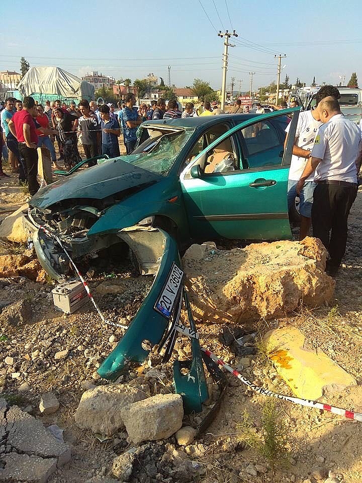Antalya'da kaza: 1 ölü, 2 yaralı
