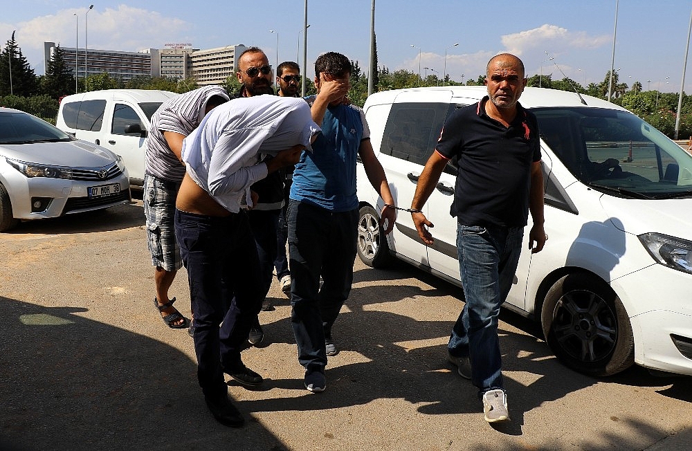Antalya'da uyuşturucu operasyonu: 4 gözaltı