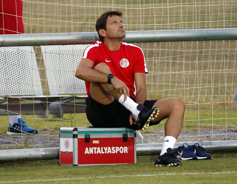 Antalyaspor'da Leonardo, ilk kez takımı çalıştırdı (Videolu)