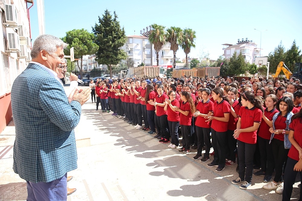 Çalık: Eğitim için çakılacak her çivi, ülkemiz için aydınlık gelecek demek