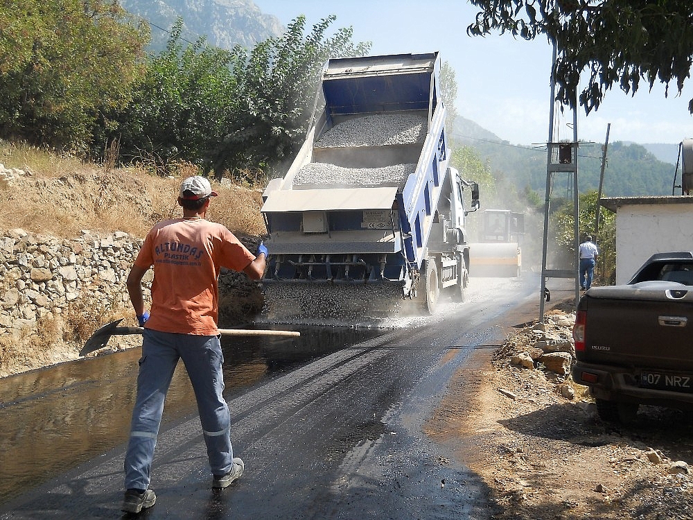 Fakırcalı yolu asfaltla buluştu