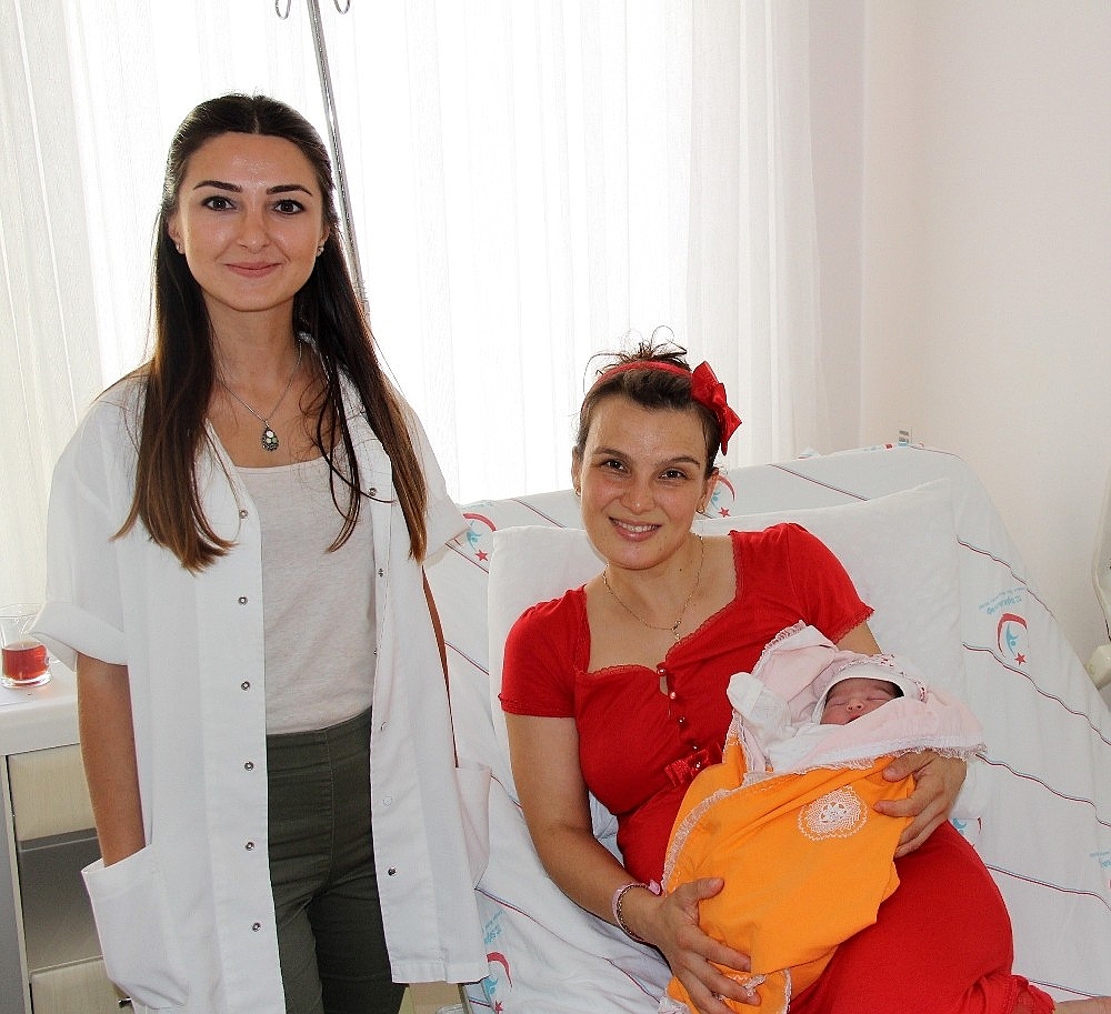 Finike'de "Hoşgeldin Bebek" uygulaması