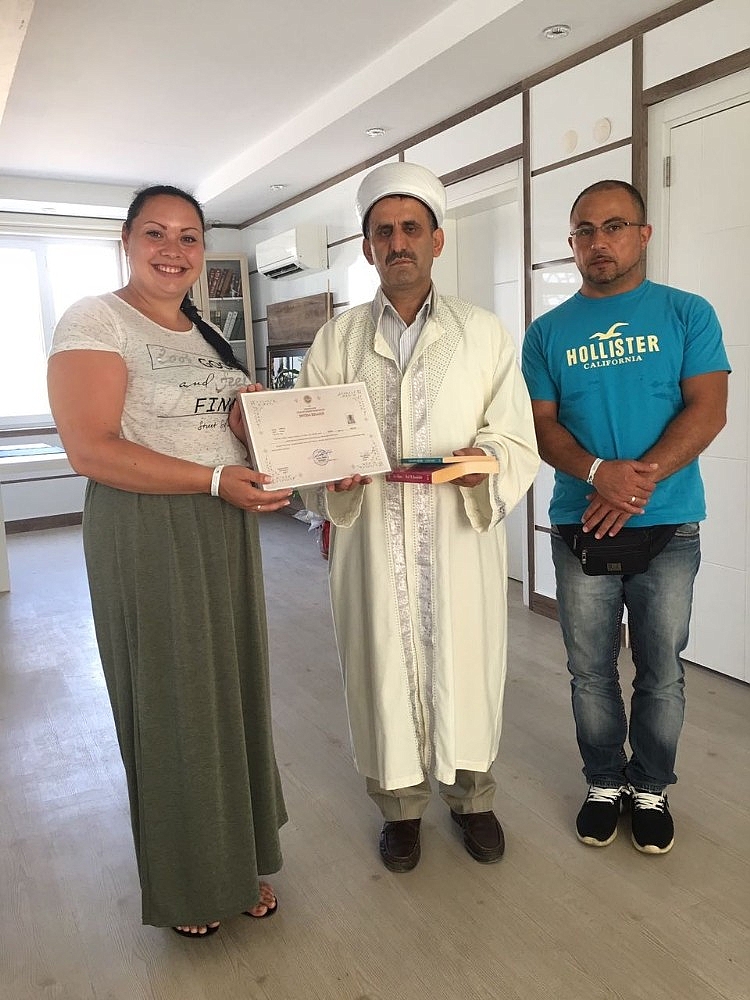 Kazakistanlı Kristina Müslüman oldu