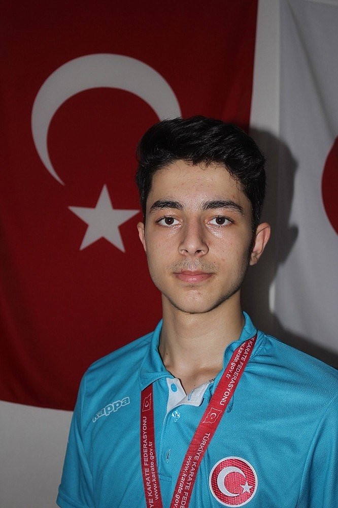 Manavgatlı Kutluhan Akdeniz'in zirvesinde
