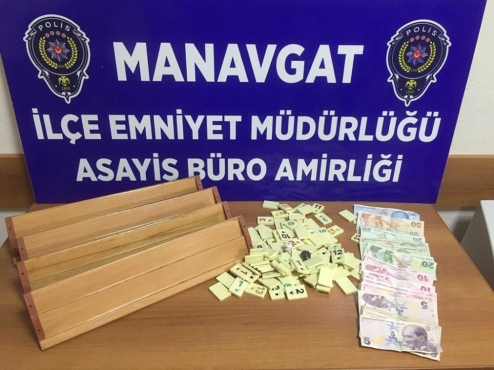 Manavgat'ta emniyetten kumar baskını!