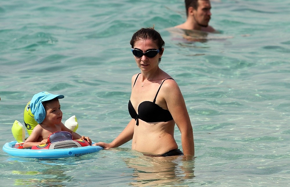 Plajlar turistlere kaldı