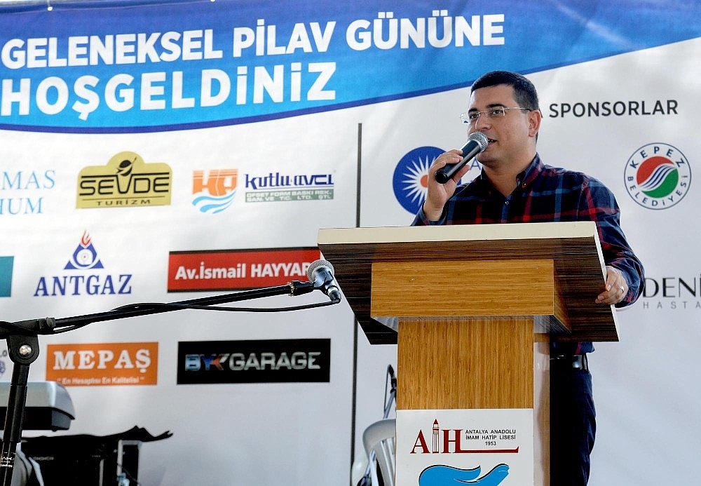 Tütüncü öğretmenleriyle buluştu