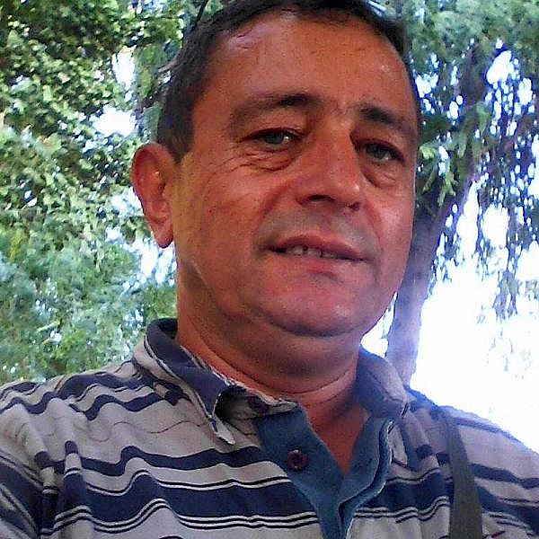 Cinnet geçiren baba, eşiyle kızını öldürdü