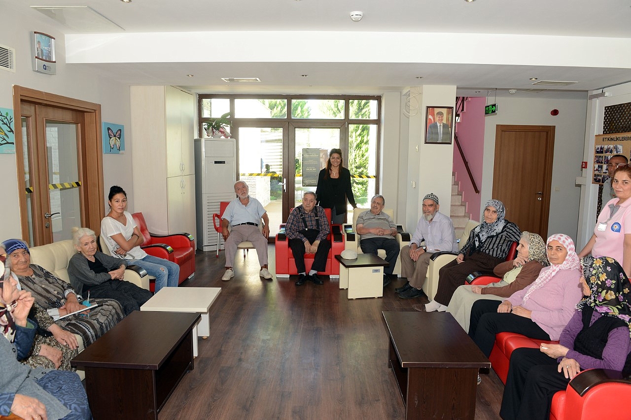 Ebru Türel'den Mavi Ev'e ziyaret