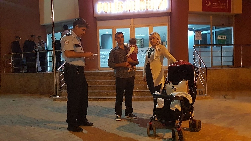 Yufkacı kadının yolda bulduğu para sahibine teslim edildi