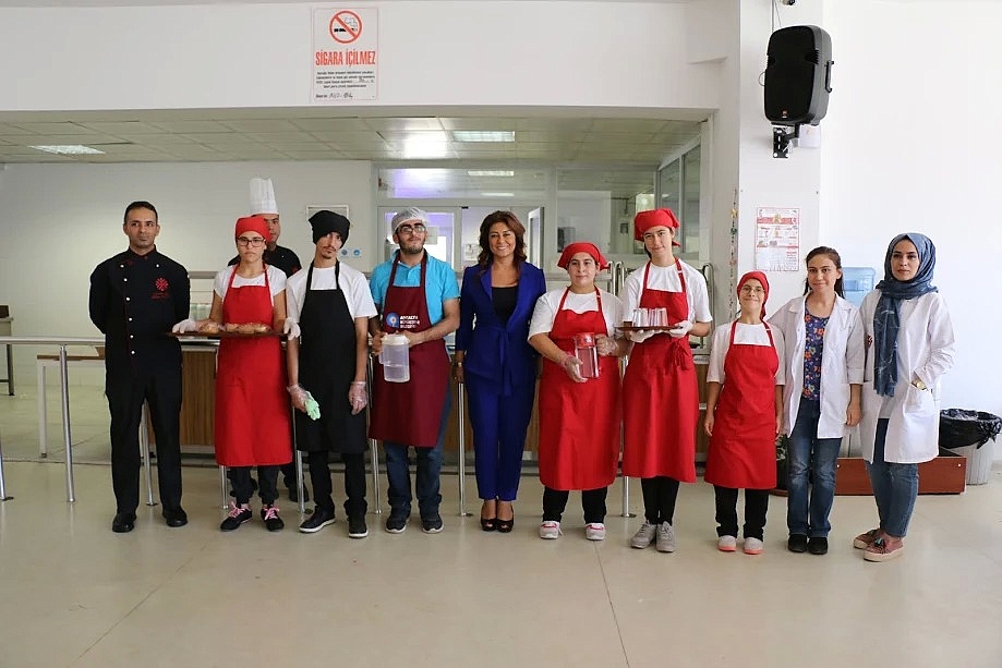 "El ele engelleri aşıyoruz"