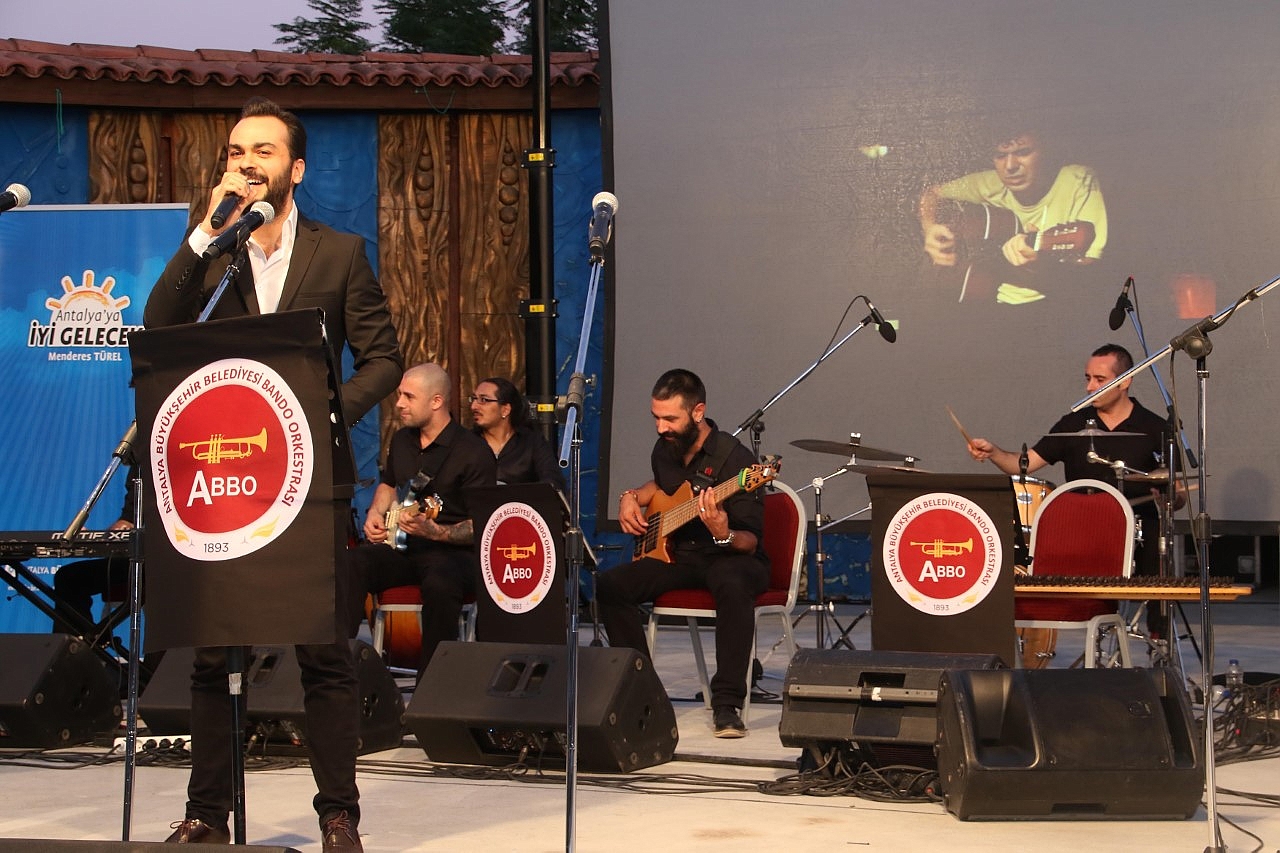 Film müzikleri üniversitelileri coşturdu