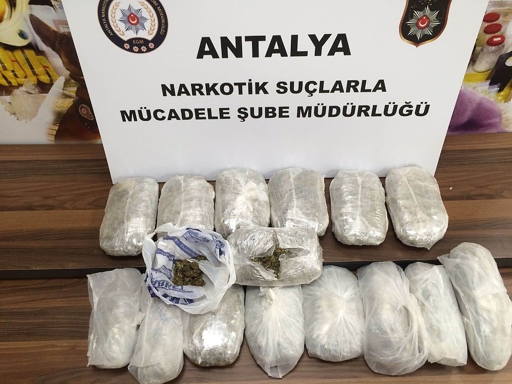 Aile konseptli uyuşturucu sevkiyatı!