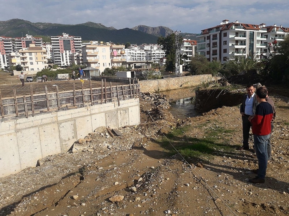 Alanya Oba Çayı üzerine yeni köprü