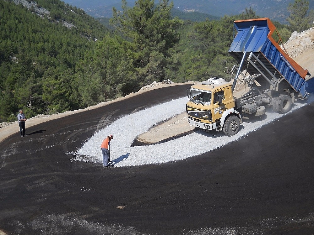 Alanya Yalçı yoluna asfalt