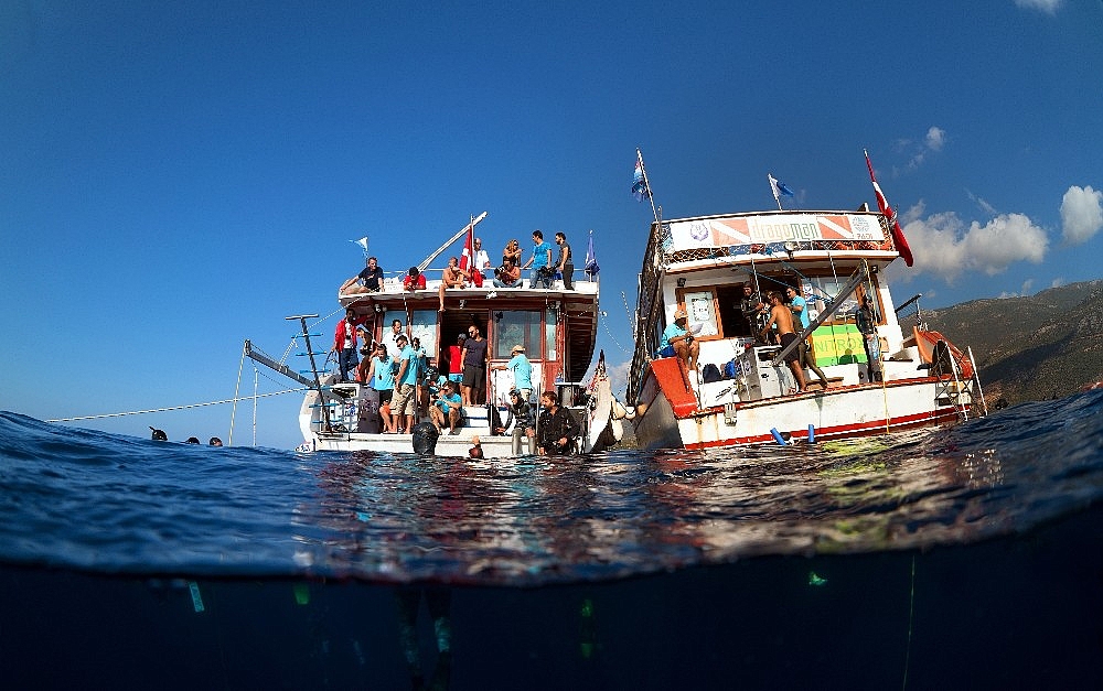 Antalya, dünyanın en iyi dalış sporcularına ev sahipliği yapıyor