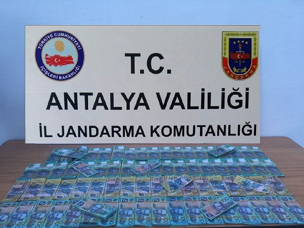 Antalya'da sahte Avusturya doları operasyonu!