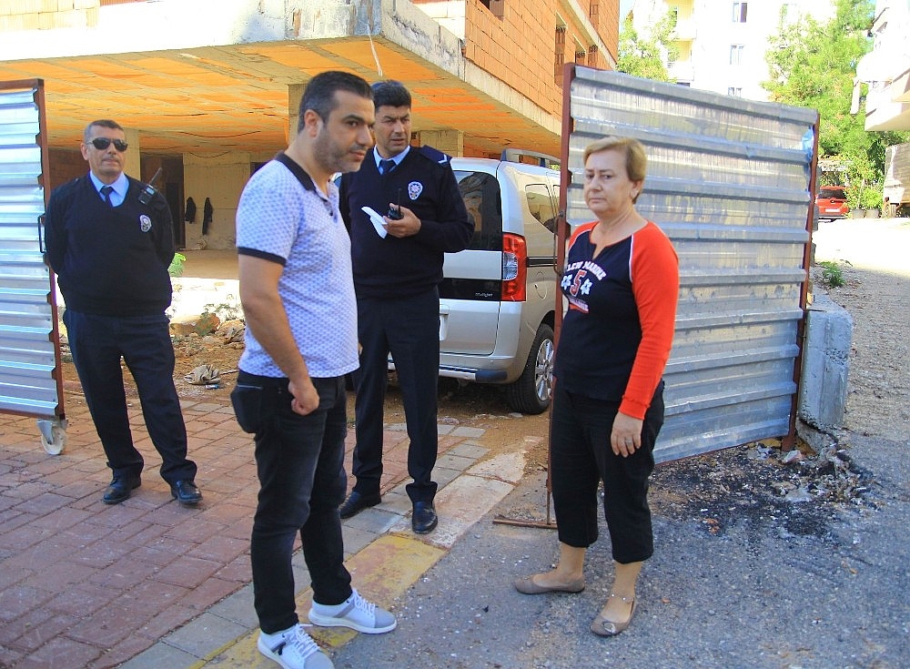 Antalya'da silahlı şahıs paniği