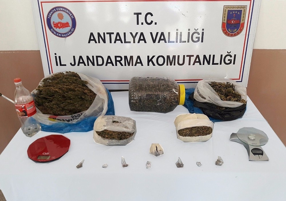 Antalya'da uyuşturucu operasyonu!