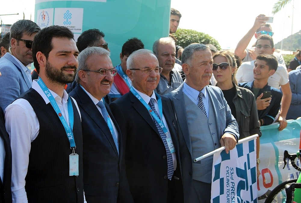 Cumhurbaşkanlığı Bisiklet Turu Alanya'da start aldı
