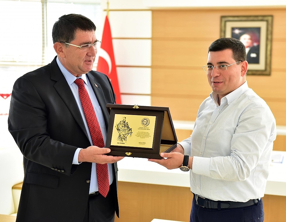 Dere'den Tütüncü'ye teşekkür