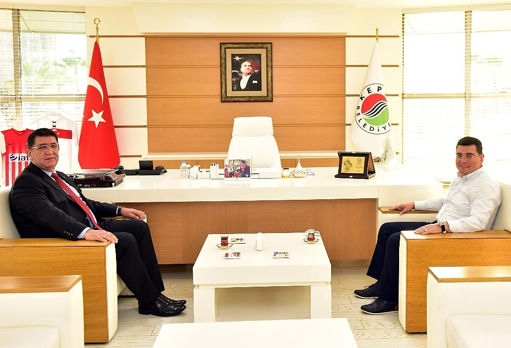 Dere'den Tütüncü'ye teşekkür