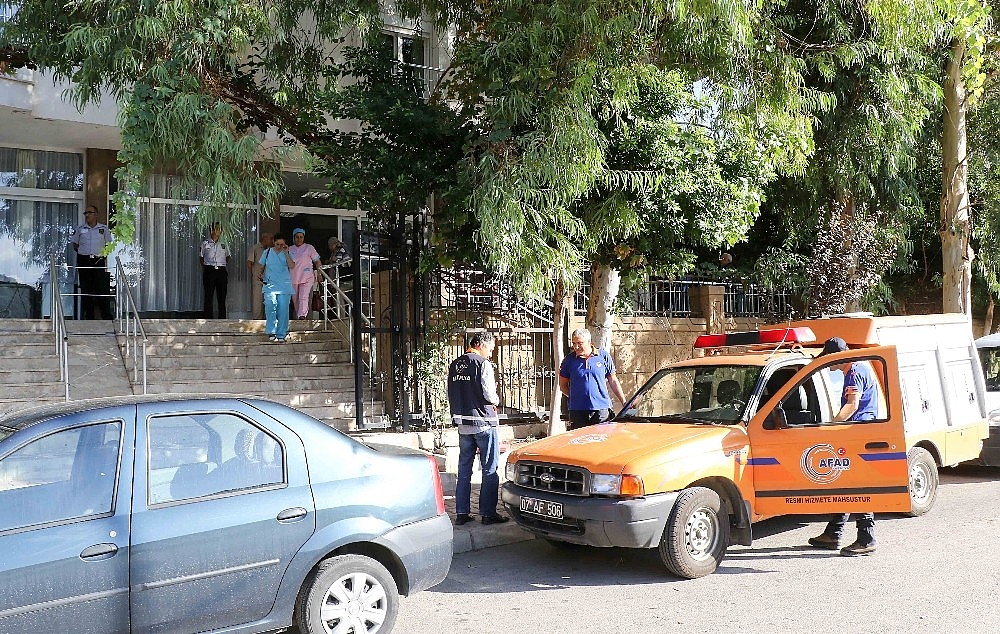 Huzurevindeki tatbikatı gerçek sanan komşular itfaiyeye haber verdi! (Videolu)
