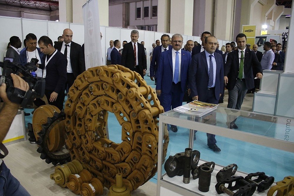 İş ve inşaat makineleri sektörünün dev buluşması