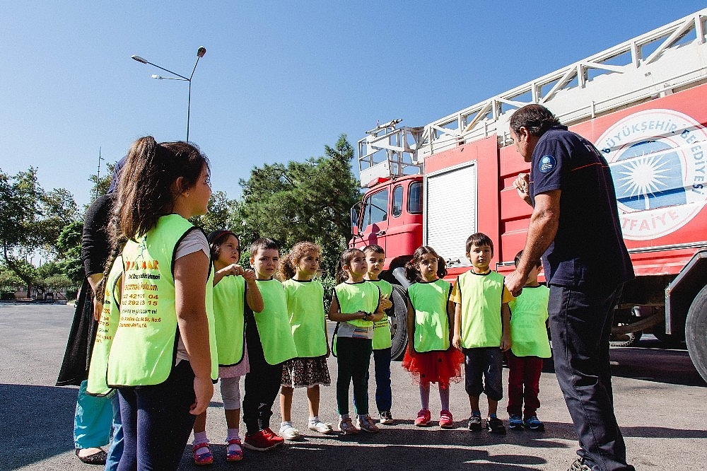 İtfaiyenin minik ziyaretçileri