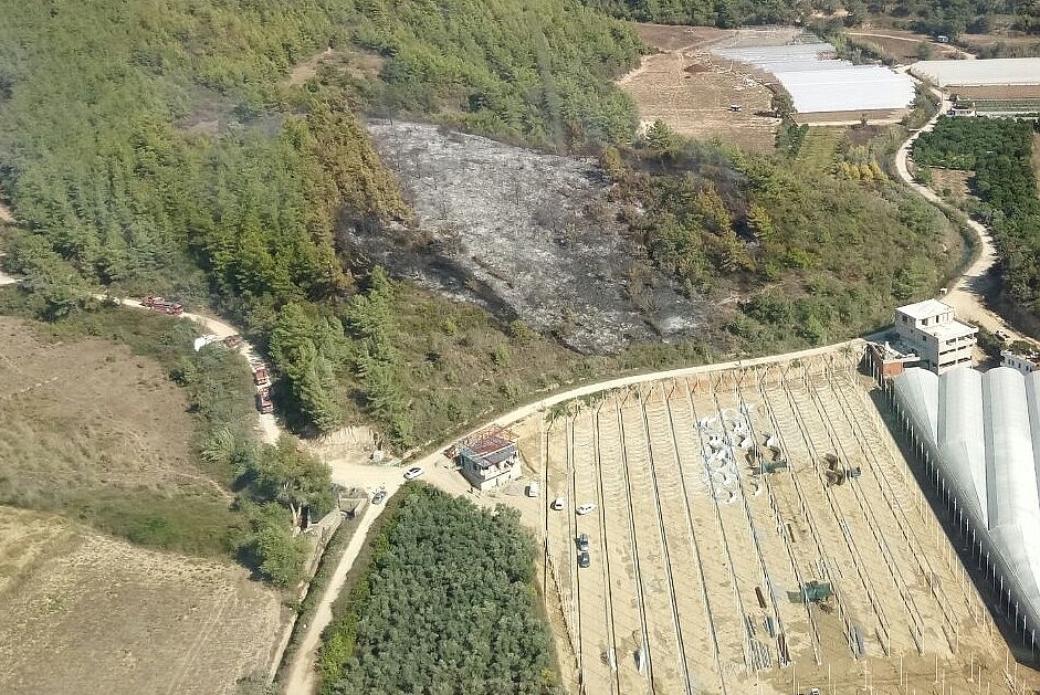 Manavgat'ta 2 ayrı orman yangını!