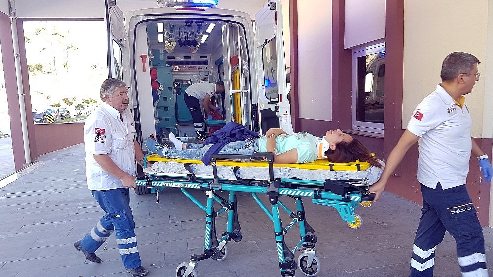 Manavgat'ta motosiklet kazaları: 4 yaralı!