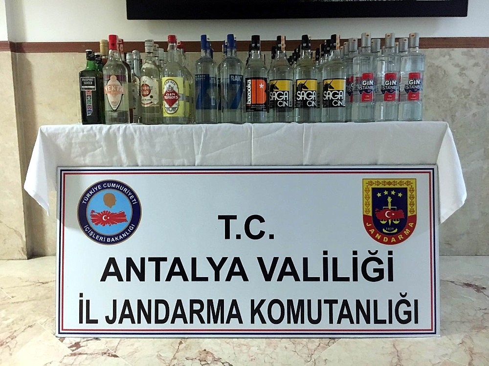 Manavgat'ta uyuşturucu ve kaçak içki operasyonu!