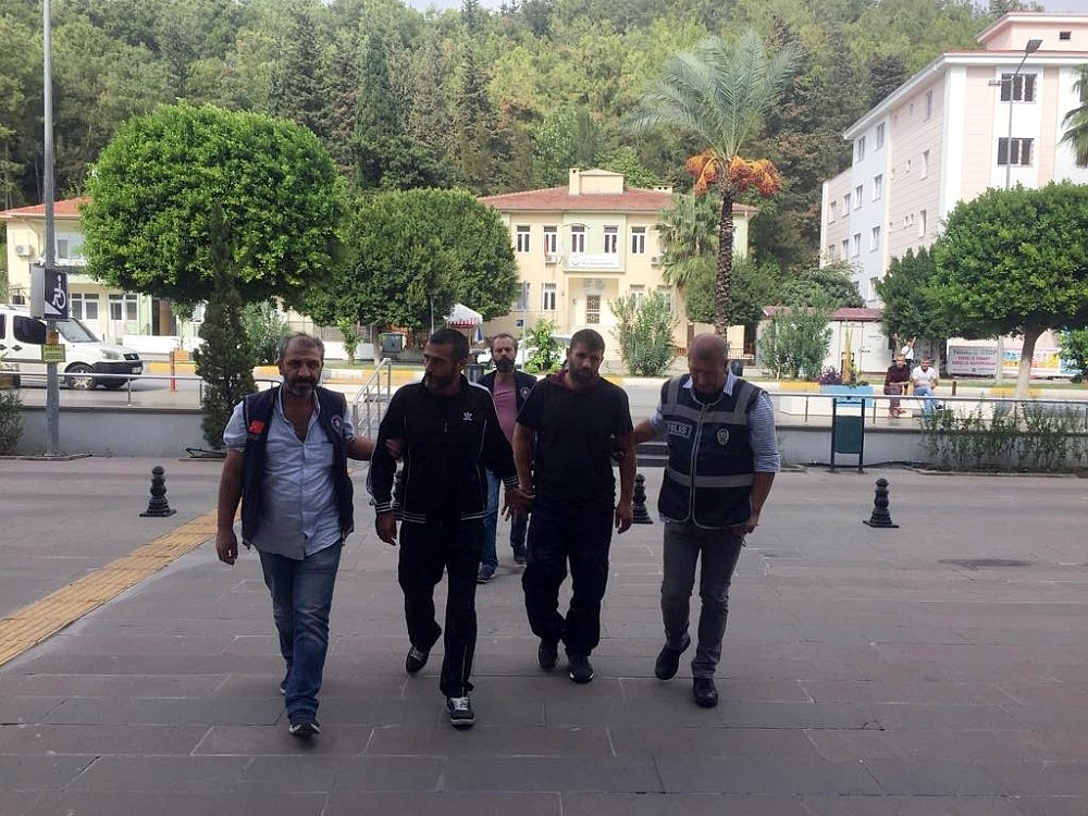 Polisin takibi azılı hırsızları yakalattı!