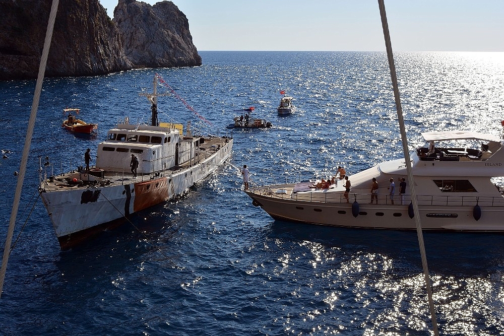 Sahil Güvenlik Gemisi dalış turizmi için batırıldı