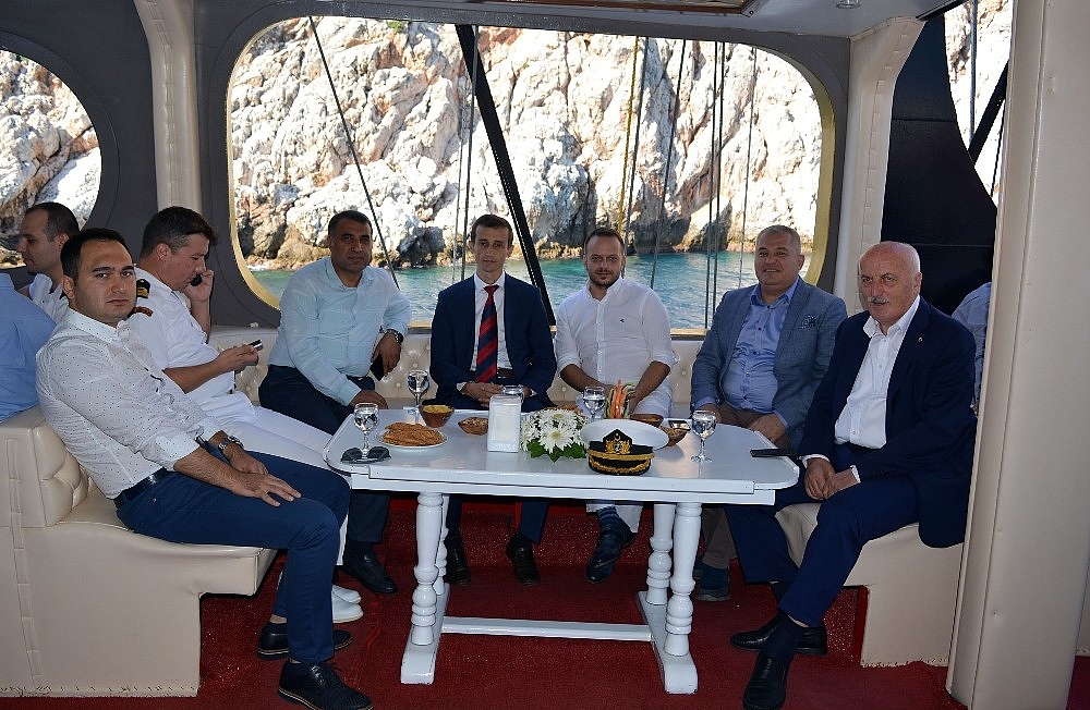 Sahil Güvenlik Gemisi dalış turizmi için batırıldı