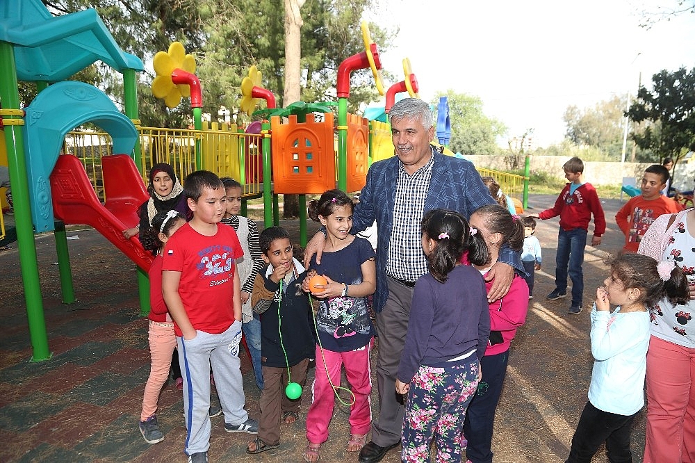 Serik Belediyesi'nden modern parklar