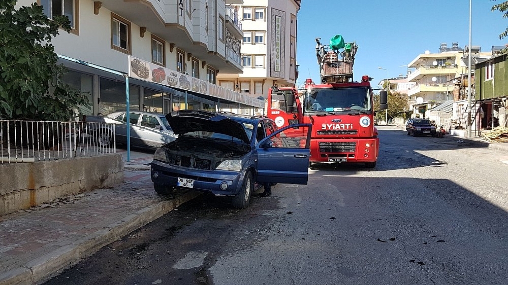 Seyir halindeki araçta yangın çıktı!