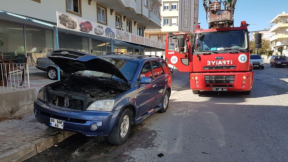 Seyir halindeki araçta yangın çıktı!