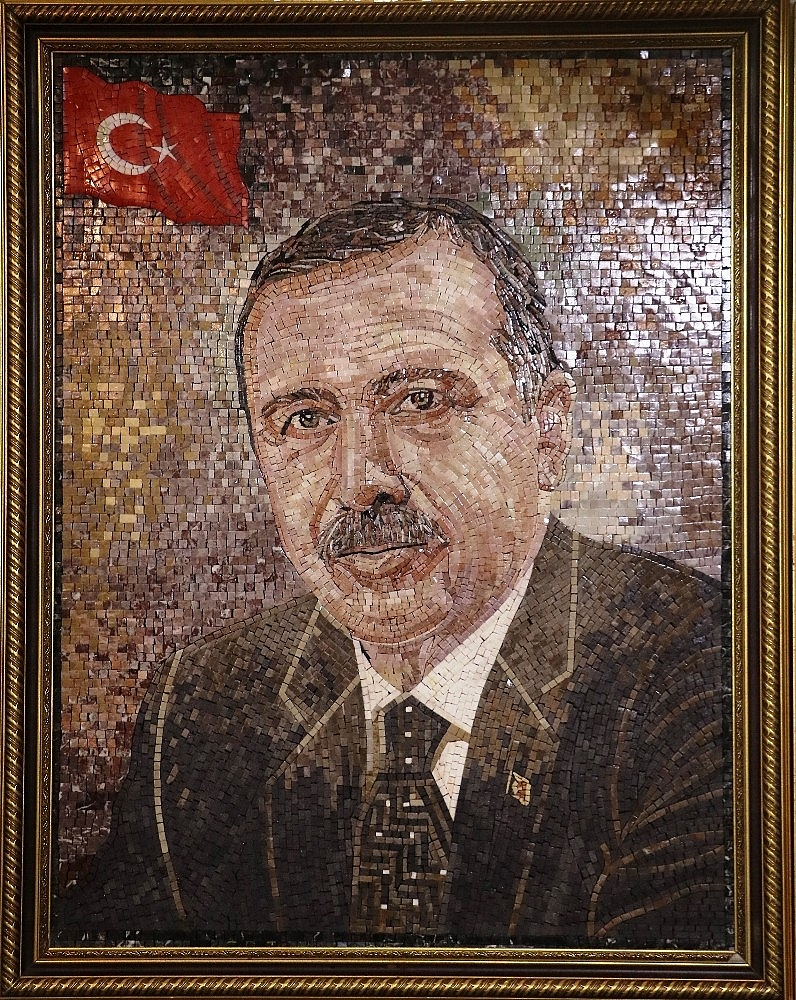 Suriyeliler,mozaikle Cumhurbaşkanı Erdoğan'ın tablosunu yaptı (Videolu)