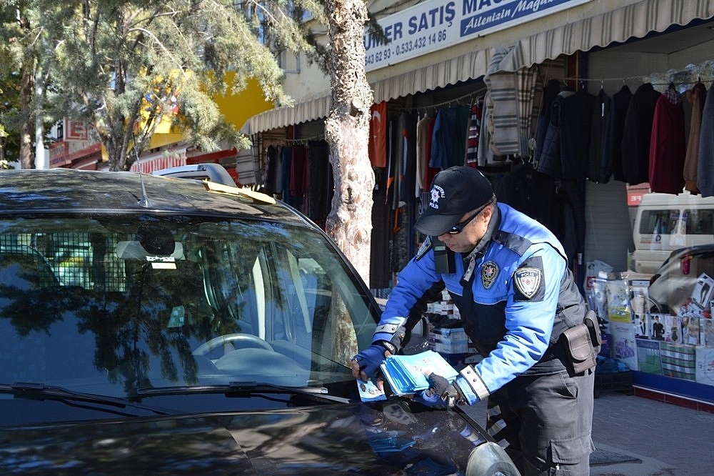 Sürücülere broşürlü uyarı
