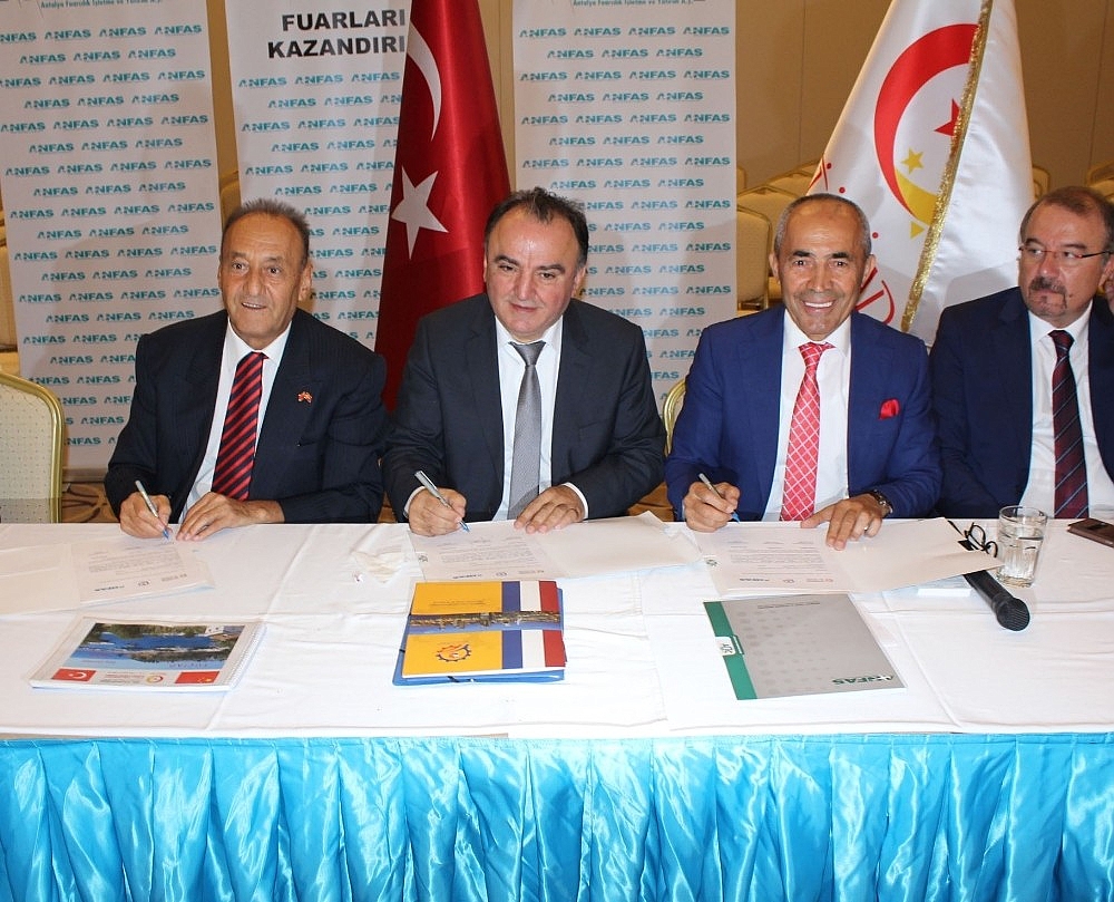 Tarihi İpek Yolu ticareti fuarlarla canlanacak